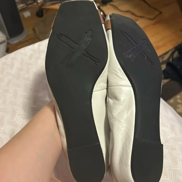 DMSX Donald Plyner White Leather Flats - 9 - Picture 4 of 5